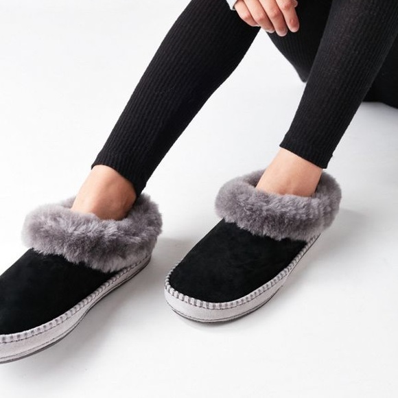 ugg wrin slippers